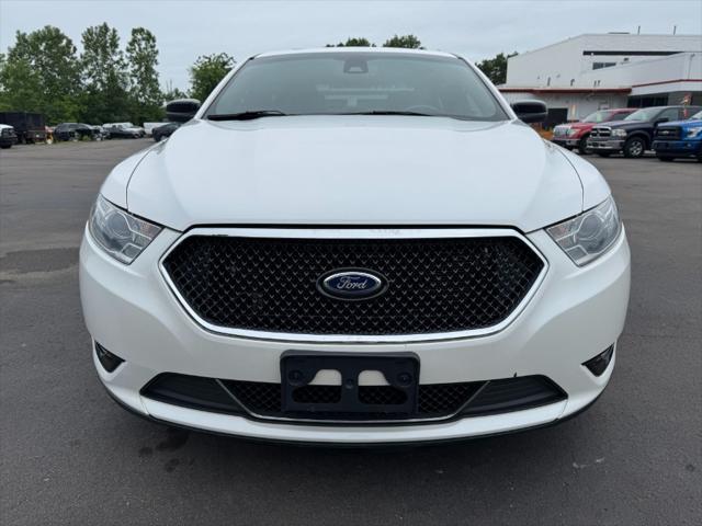 Photo of 2014 White Platinum Metallic Tri-Coat Ford Taurus
