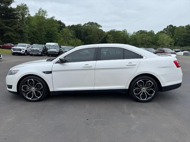 Photo of 2014 White Platinum Metallic Tri-Coat Ford Taurus
