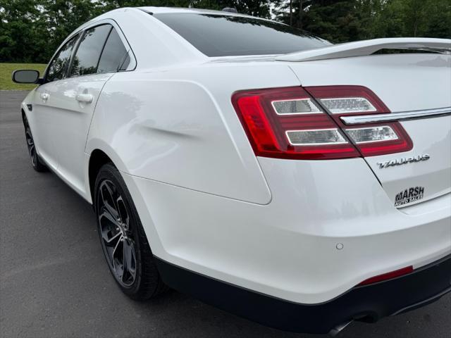 Photo of 2014 White Platinum Metallic Tri-Coat Ford Taurus