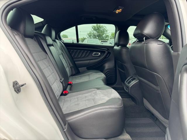 Photo of 2014 White Platinum Metallic Tri-Coat Ford Taurus