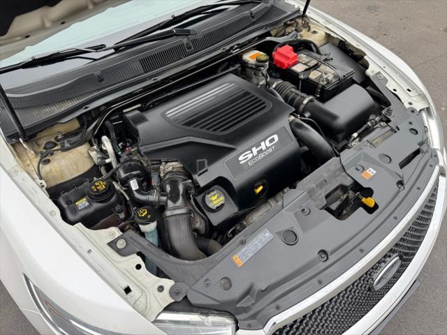 Photo of 2014 White Platinum Metallic Tri-Coat Ford Taurus