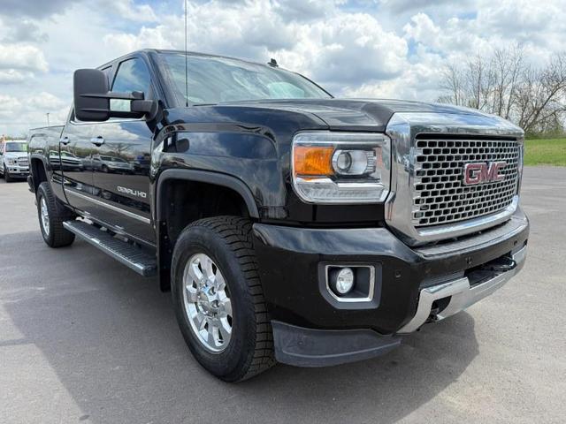 Photo of 2015 Onyx Black GMC Sierra 2500