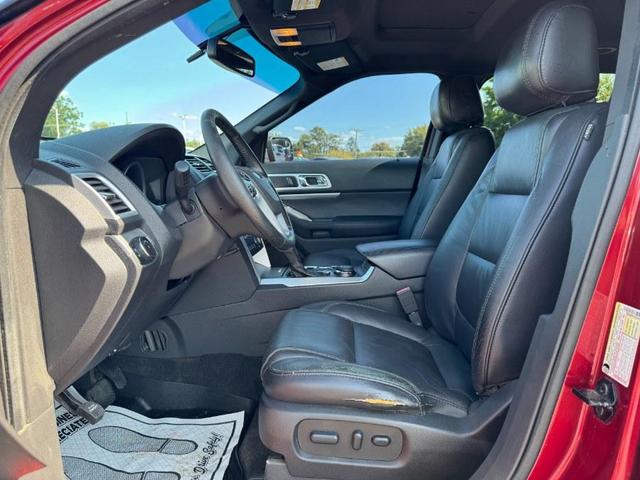 Photo of 2015 Ruby Red Metallic Tinted Clearcoat Ford Explorer