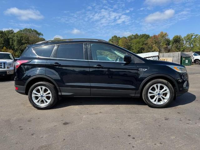 Photo of 2017 Shadow Black Ford Escape