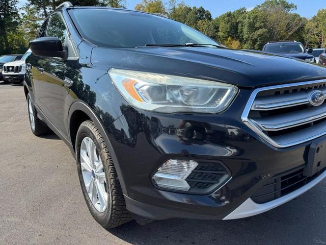 Photo of 2017 Shadow Black Ford Escape
