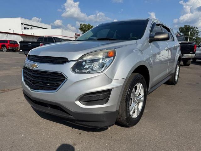 Photo of 2017 Silver Ice Metallic Chevrolet Equinox