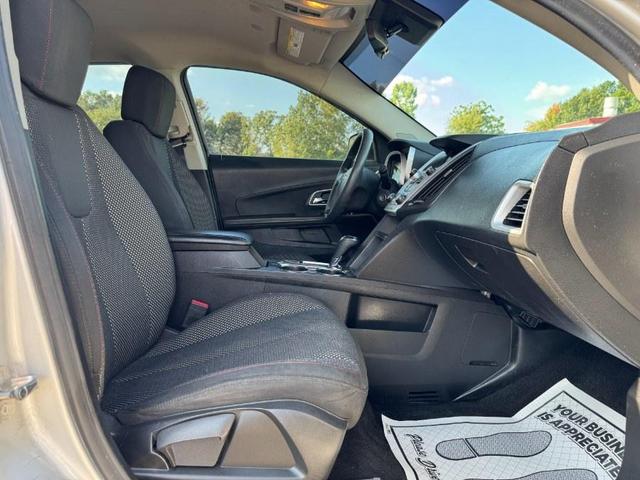 Photo of 2017 Silver Ice Metallic Chevrolet Equinox