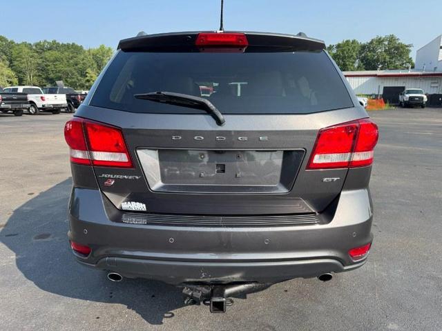 Photo of 2018 Granite Crystal Metallic Dodge Journey