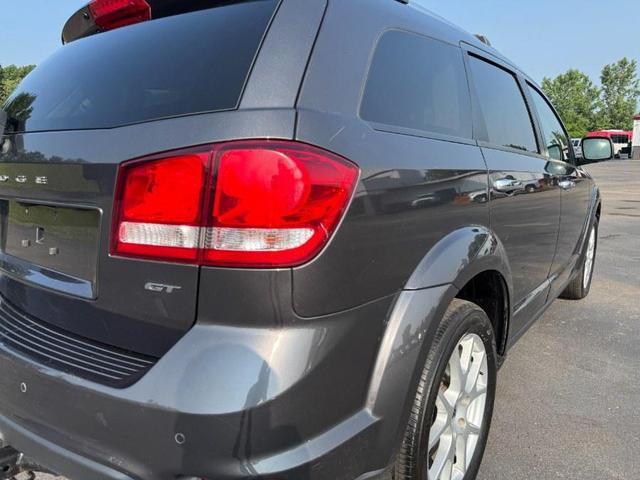 Photo of 2018 Granite Crystal Metallic Dodge Journey