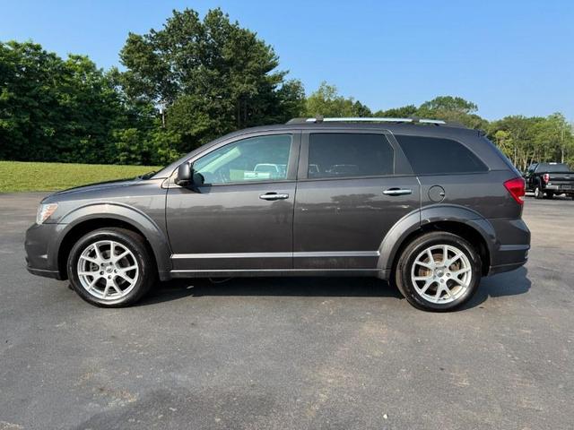 Photo of 2018 Granite Crystal Metallic Dodge Journey