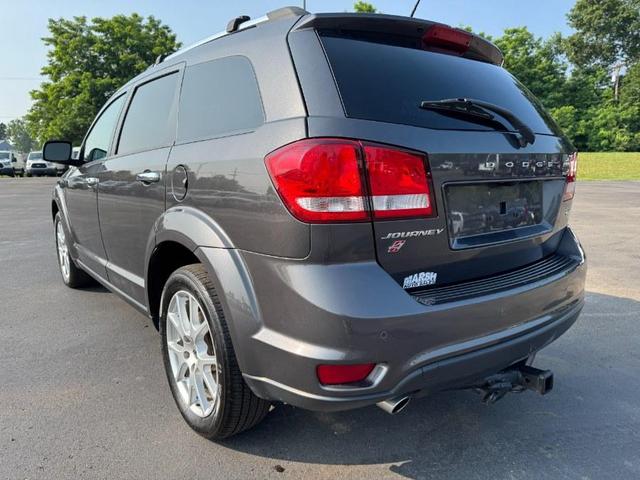 Photo of 2018 Granite Crystal Metallic Dodge Journey