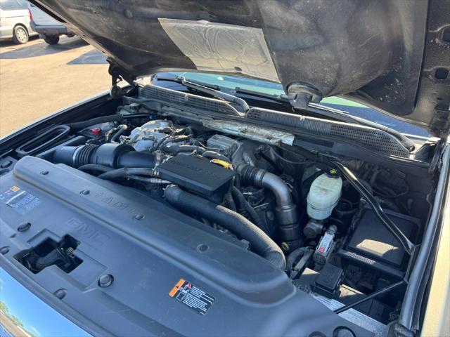 Photo of 2017 Gray GMC Sierra 2500