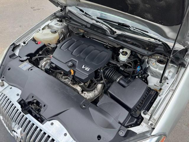 Photo of 2011 Quicksilver Metallic Buick Lucerne