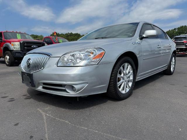 Photo of 2011 Quicksilver Metallic Buick Lucerne