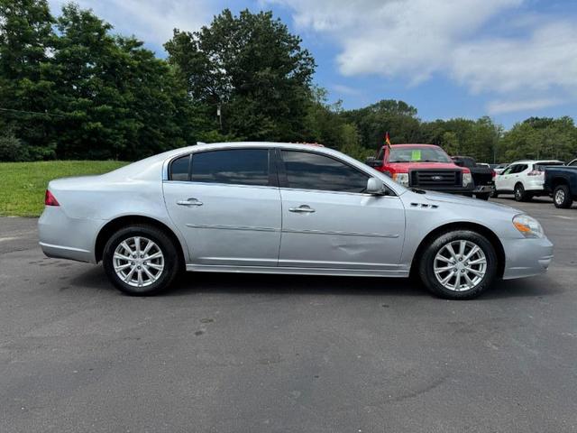 Photo of 2011 Quicksilver Metallic Buick Lucerne