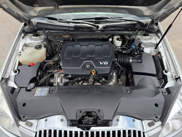 Photo of 2011 Quicksilver Metallic Buick Lucerne