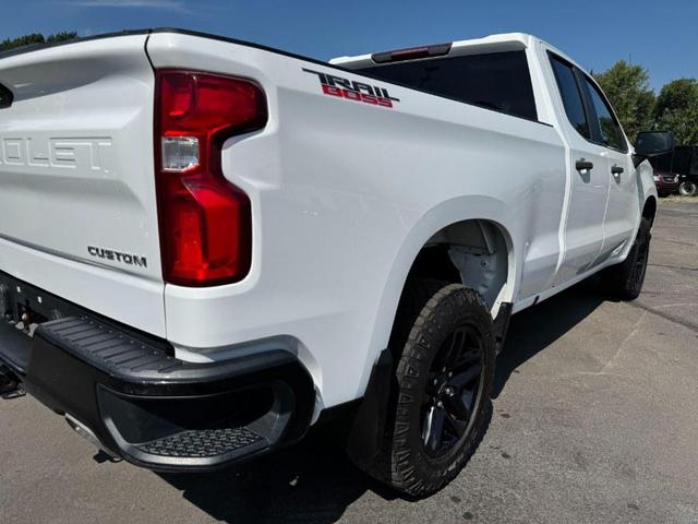 Photo of 2019 Summit White Chevrolet Silverado 1500