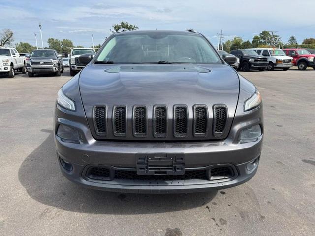 Photo of 2014 Granite Crystal Metallic Clearcoat Jeep Cherokee