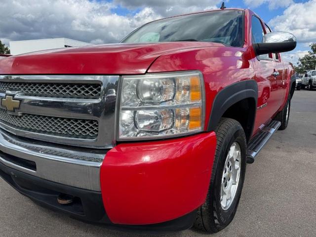 Photo of 2011 Victory Red Chevrolet Silverado 1500