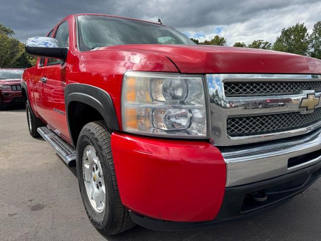 Photo of 2011 Victory Red Chevrolet Silverado 1500
