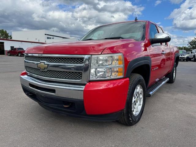 Photo of 2011 Victory Red Chevrolet Silverado 1500