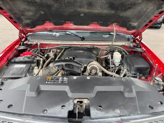 Photo of 2011 Victory Red Chevrolet Silverado 1500