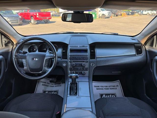 Photo of 2011 White Ford Taurus