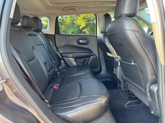 Photo of 2018 Granite Crystal Metallic Clearcoat Jeep Compass