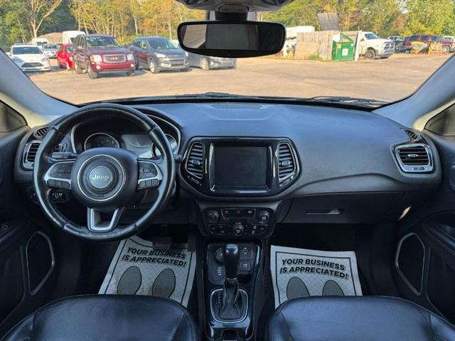 Photo of 2018 Granite Crystal Metallic Clearcoat Jeep Compass