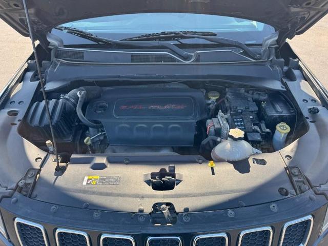 Photo of 2018 Granite Crystal Metallic Clearcoat Jeep Compass