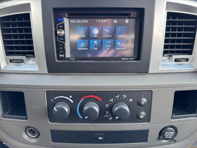 Photo of 2007 White Dodge Ram 2500