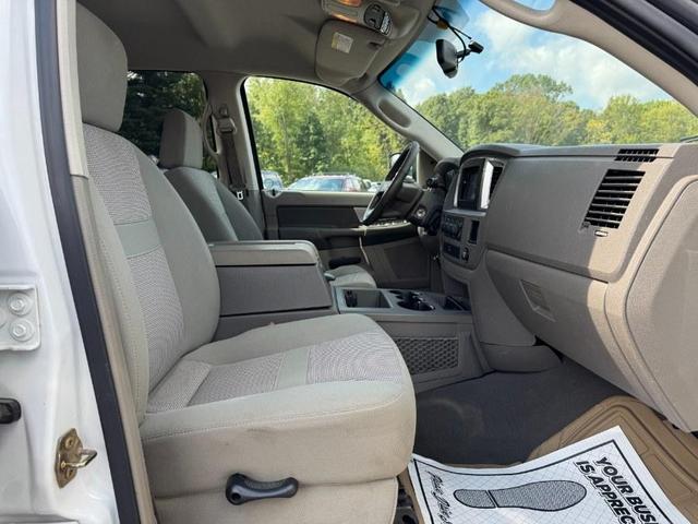 Photo of 2007 White Dodge Ram 2500
