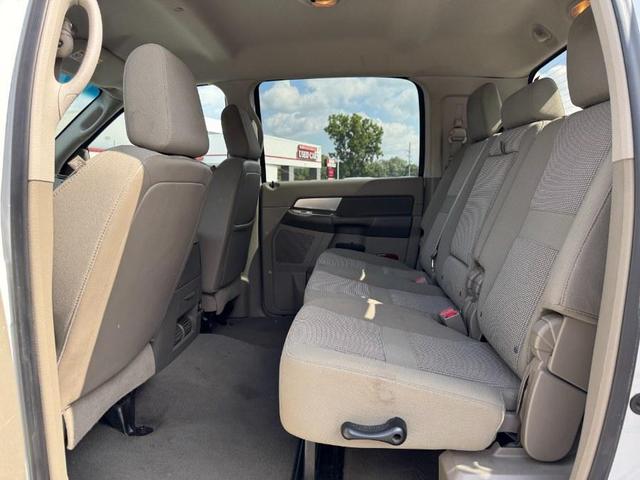 Photo of 2007 White Dodge Ram 2500