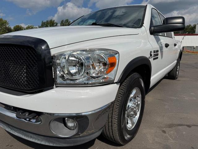 Photo of 2007 White Dodge Ram 2500