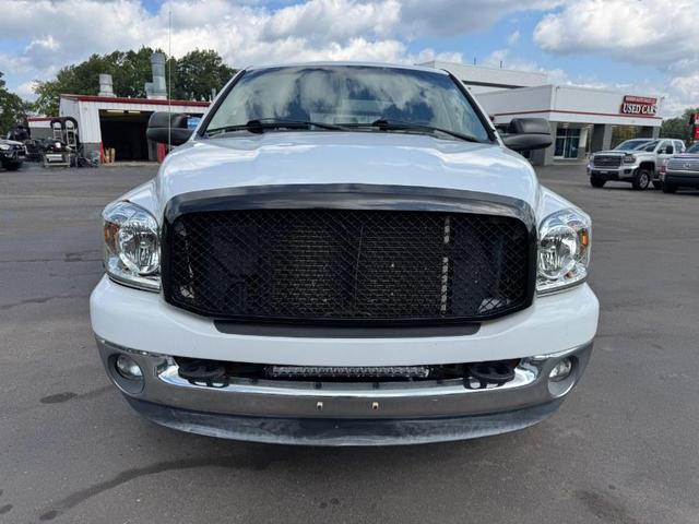 Photo of 2007 White Dodge Ram 2500