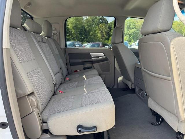 Photo of 2007 White Dodge Ram 2500