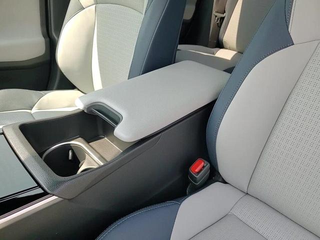 Photo of 2025 Cosmic White Pearl Subaru Solterra