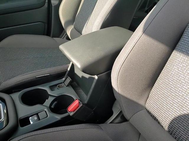Photo of 2025 Crystal White Pearl Subaru Forester