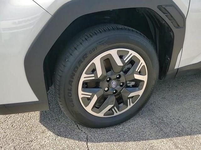 Photo of 2025 Crystal White Pearl Subaru Forester