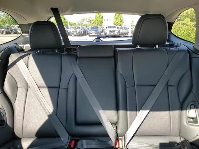 Photo of 2024 Ice Silver Metallic Subaru Outback