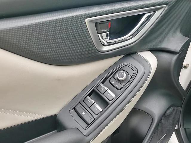 Photo of 2024 Crystal White Pearl Subaru Forester