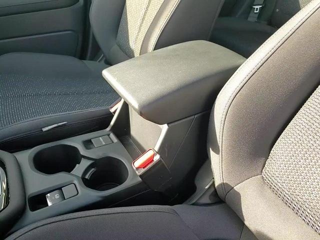 Photo of 2025 Ice Silver Metallic Subaru Forester