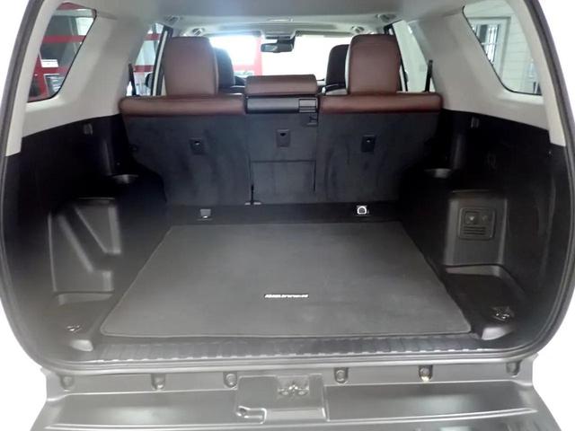 Photo of 2023 Blizzard Pearl Toyota 4Runner
