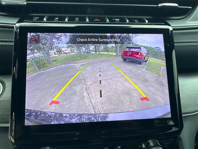 Photo of 2022 Rocky Mountain Pearlcoat Jeep Grand Cherokee L