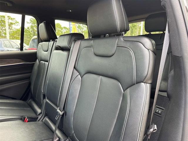 Photo of 2022 Rocky Mountain Pearlcoat Jeep Grand Cherokee L