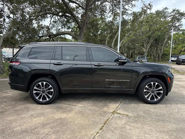 Photo of 2022 Rocky Mountain Pearlcoat Jeep Grand Cherokee L