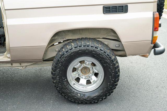 Photo of 1994 Light Beige Metallic Toyota Land Cruiser