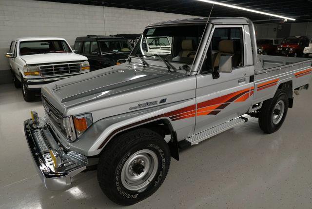 Photo of 1994 Silver Toyota Land Cruiser