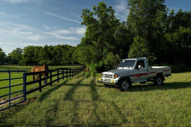 Photo of 1994 Silver Toyota Land Cruiser