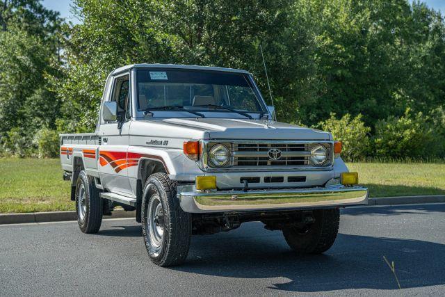 Photo of 1994 Silver Toyota Land Cruiser